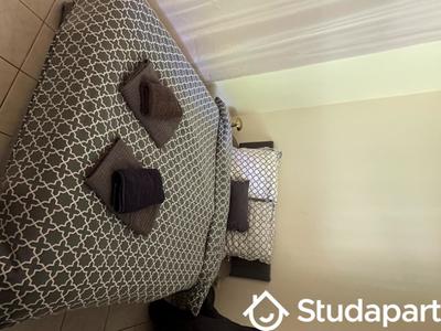 Chambre - 9 m² - 1 pièce