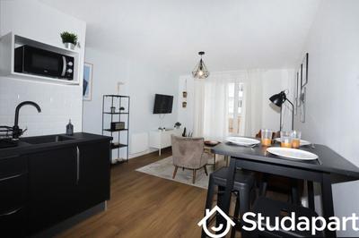 Chambre - 11 m² - 1 pièce