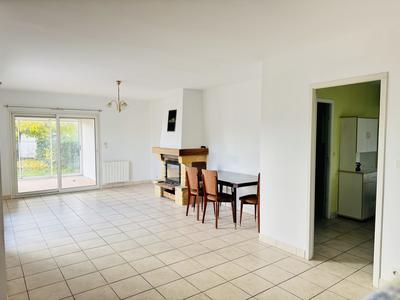 Maison traditionnelle - 85 m² - 3 pièces