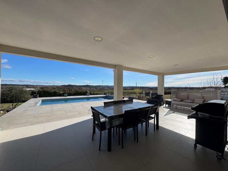 Maison - 185 m² - 7 pièces