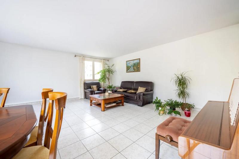 Appartement - 101 m² - 4 pièces