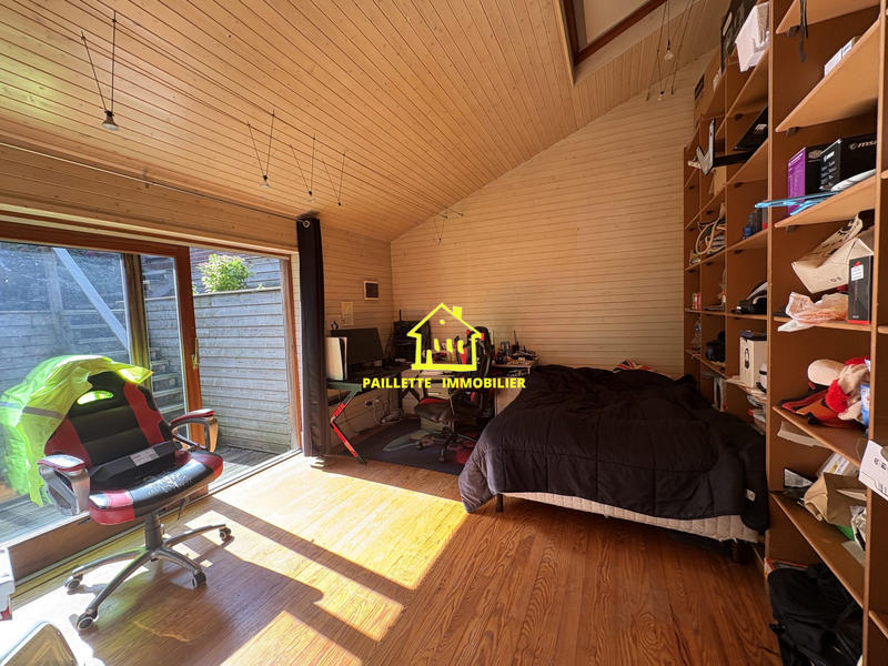 Maison - 201 m² - 6 pièces