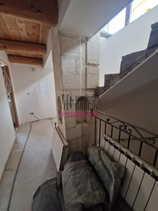 Maison - 236 m² - 6 pièces