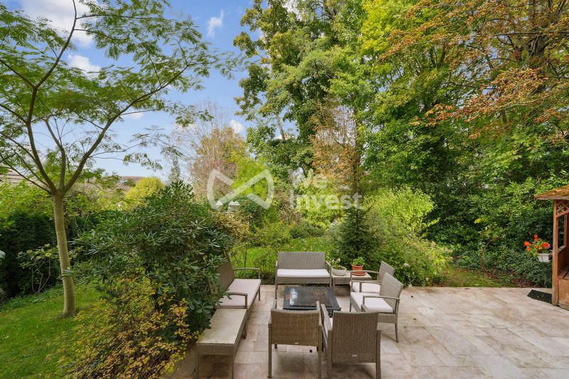 Maison - 266 m² - 10 pièces