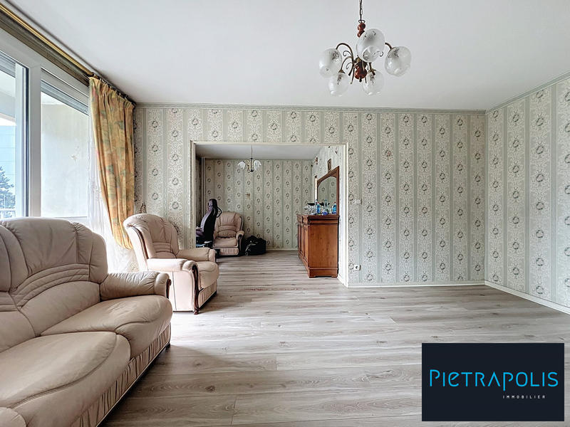 Appartement - 95 m² - 5 pièces