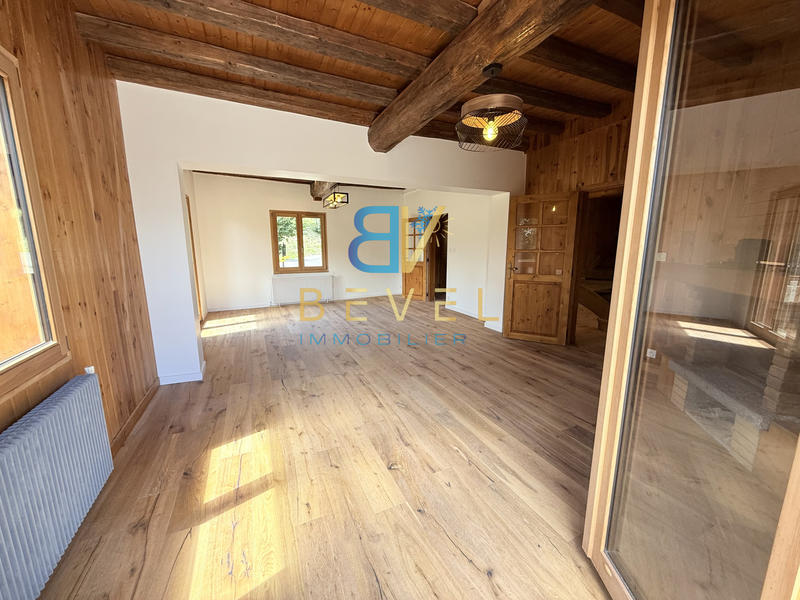 Châlet - 329 m² - 13 pièces