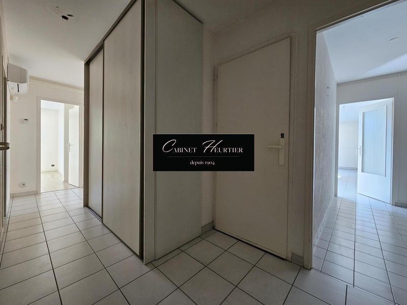 Appartement - 110 m² - 5 pièces