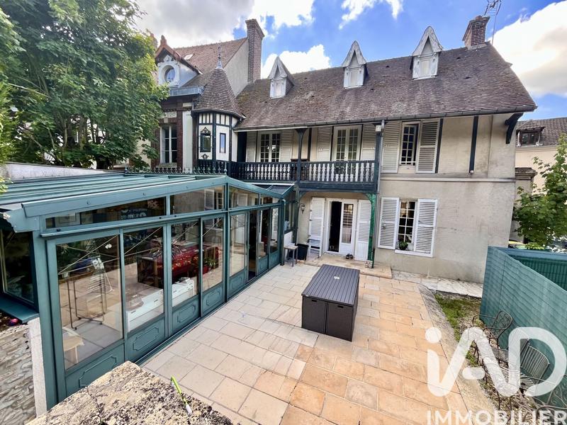 Maison - 156 m² - 7 pièces