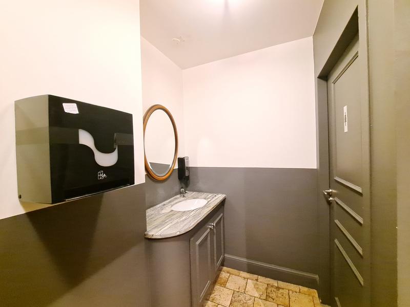 Maison - 718 m² - 8 pièces