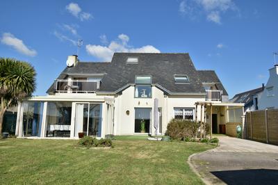 Maison contemporaine - 171 m² - 8 pièces