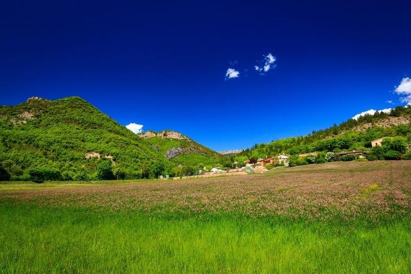 Terrain constructible - 905 m²