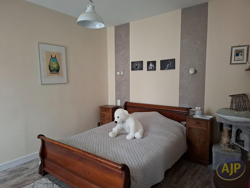 Maison - 110 m² - 6 pièces