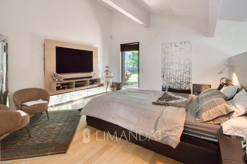 Villa - 350 m² - 8 pièces