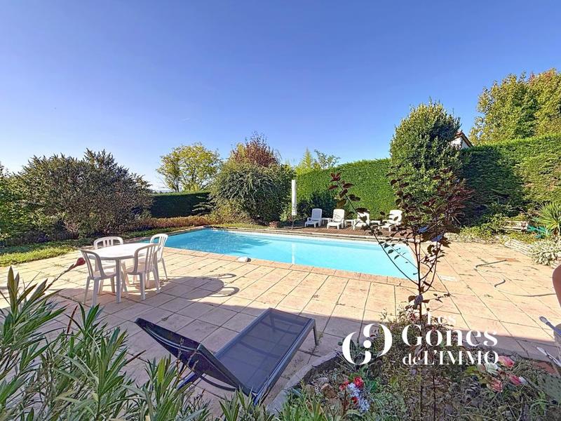 Maison - 166 m² - 6 pièces