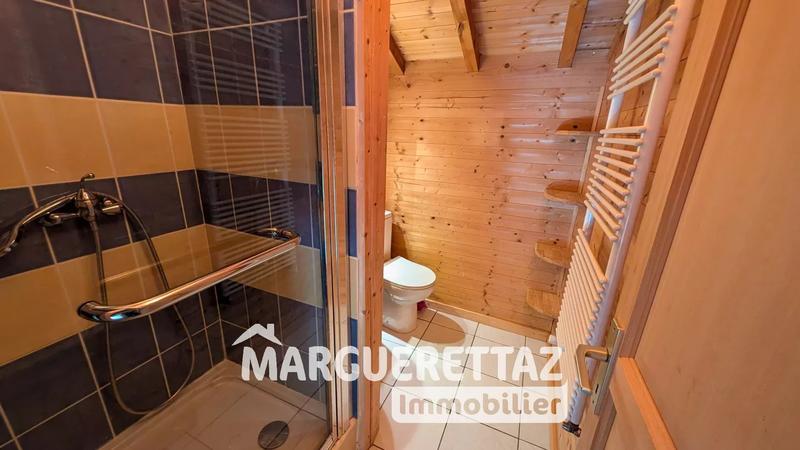 Maison - 237 m² - 7 pièces