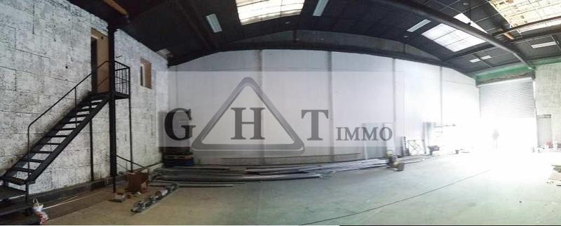 Entrepôt - 330 m²