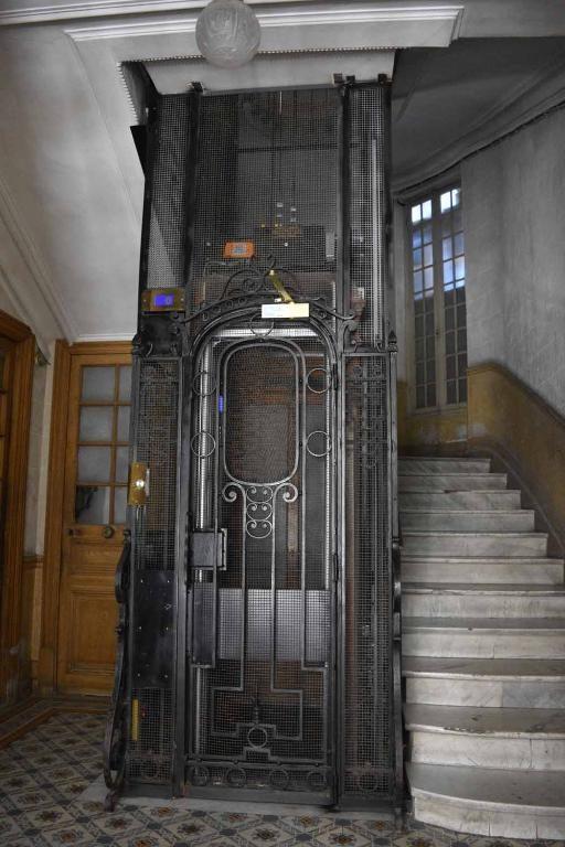 Appartement - 147 m² - 5 pièces