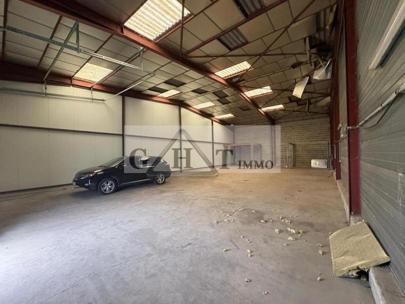Entrepôt - 250 m²