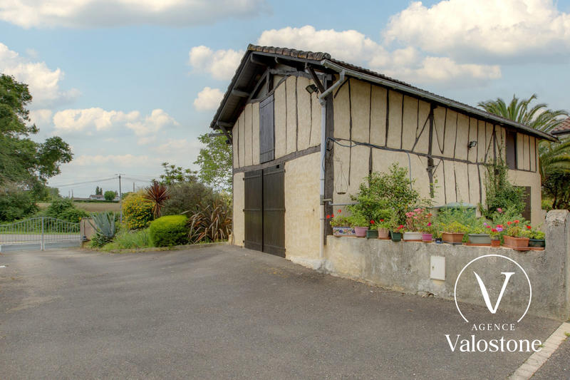 Maison traditionnelle - 188 m² - 7 pièces