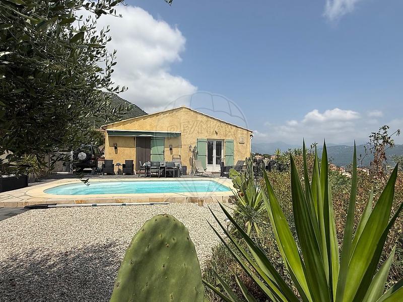 Maison - 87 m² - 4 pièces