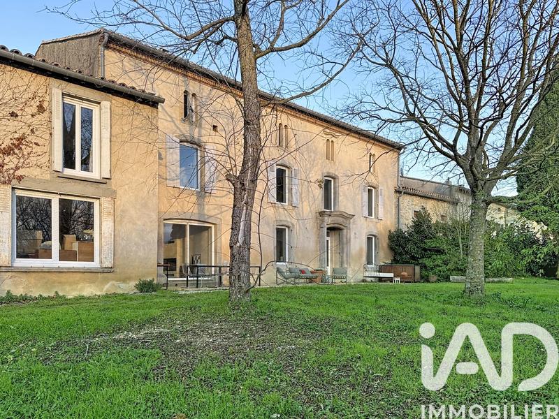 Maison - 373 m² - 15 pièces