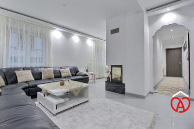 Maison - 129 m² - 7 pièces