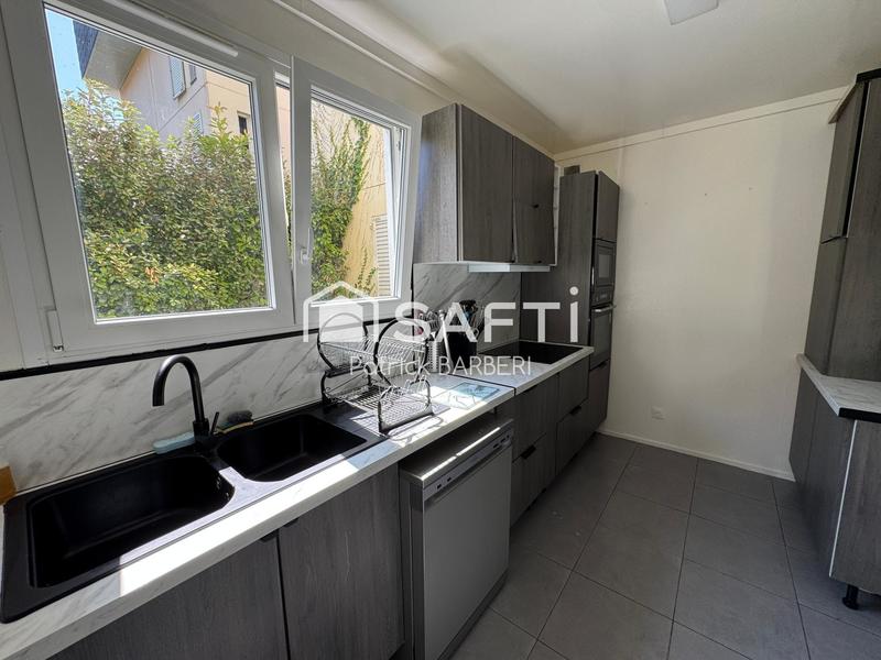 Appartement - 98 m² - 6 pièces