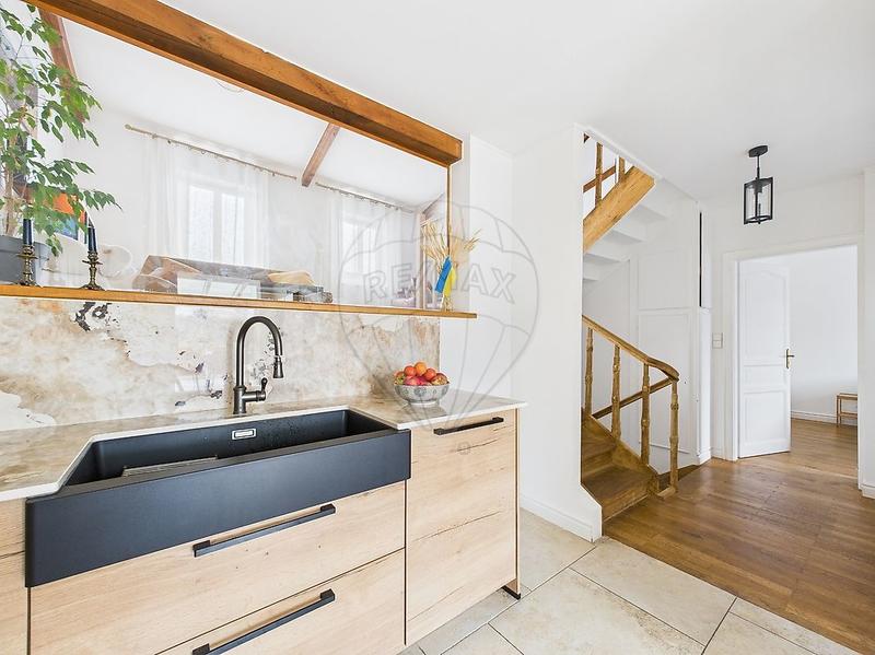 Maison - 143 m² - 6 pièces