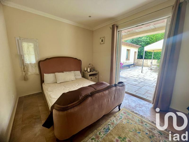 Maison - 220 m² - 9 pièces