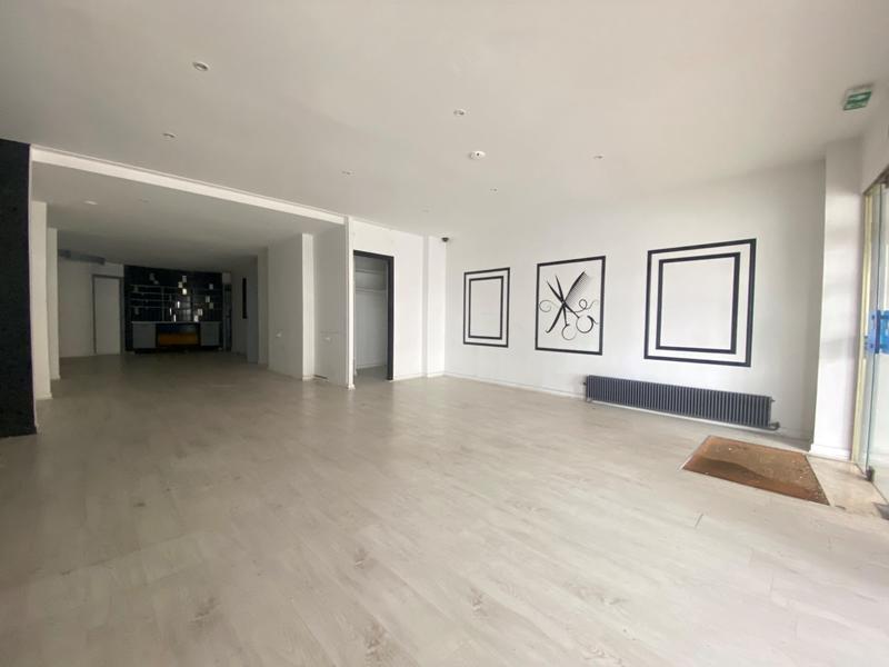 Local commercial - 82 m²