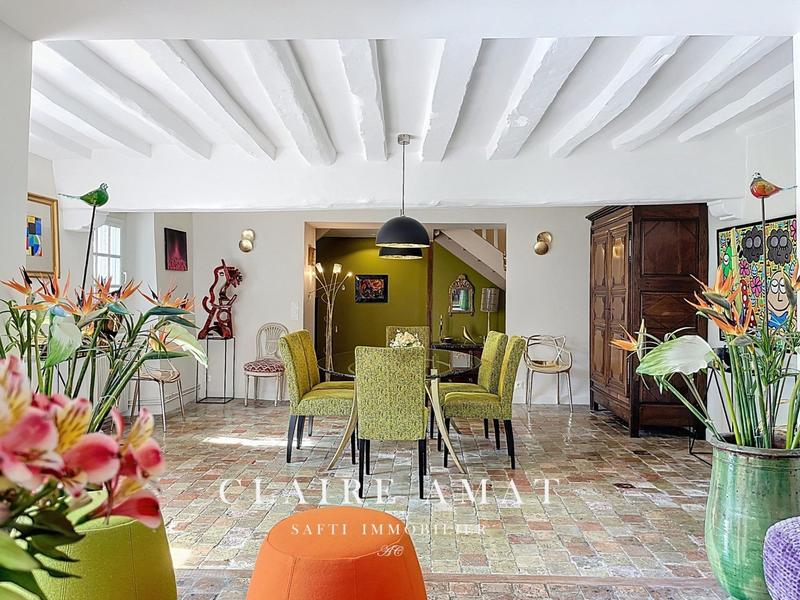 Maison de maîtres - 270 m² - 7 pièces