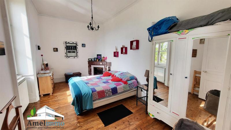 Maison - 250 m² - 7 pièces