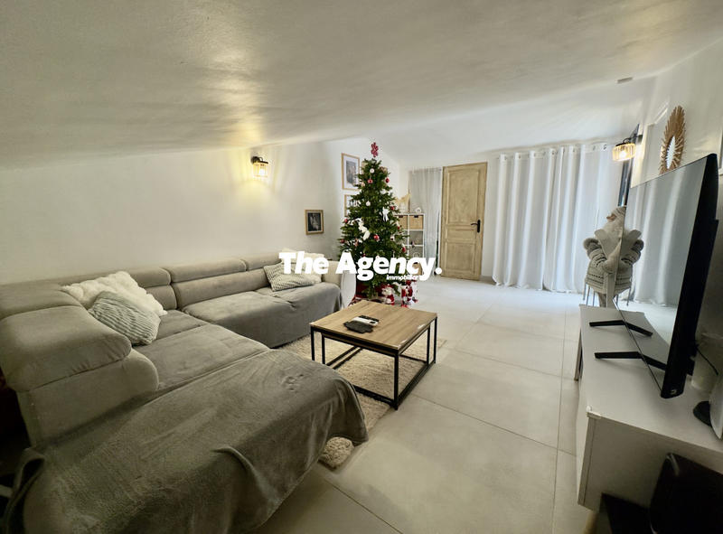 Villa - 203 m² - 9 pièces