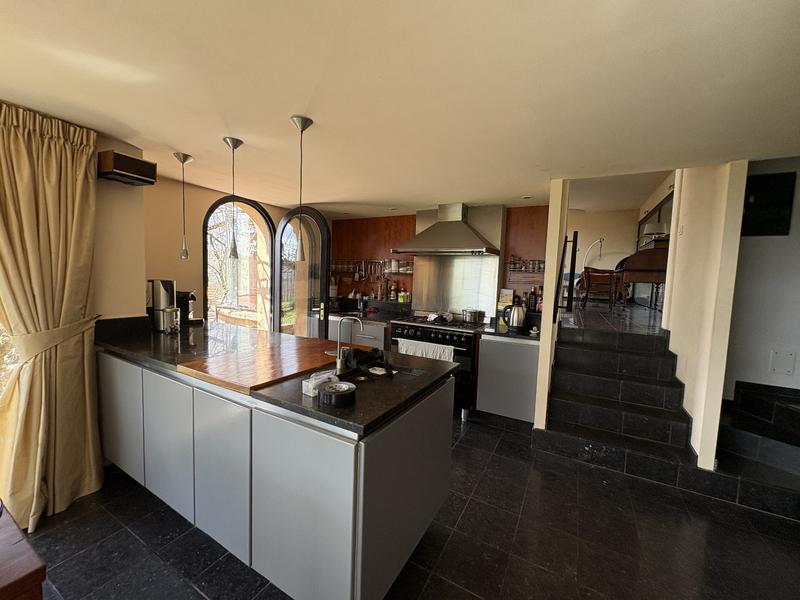 Maison - 266 m² - 7 pièces