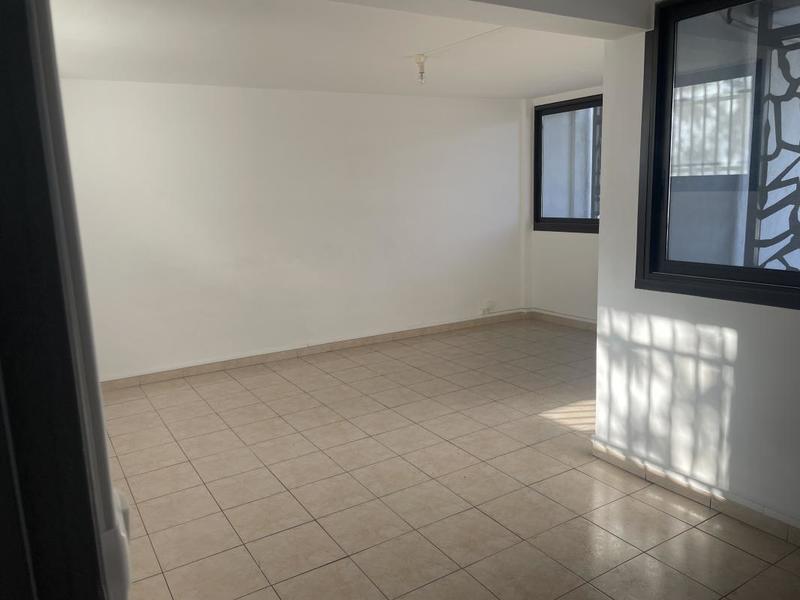 Bureau - 85 m² - 5 pièces