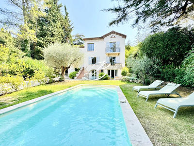 Villa - 258 m² - 10 pièces