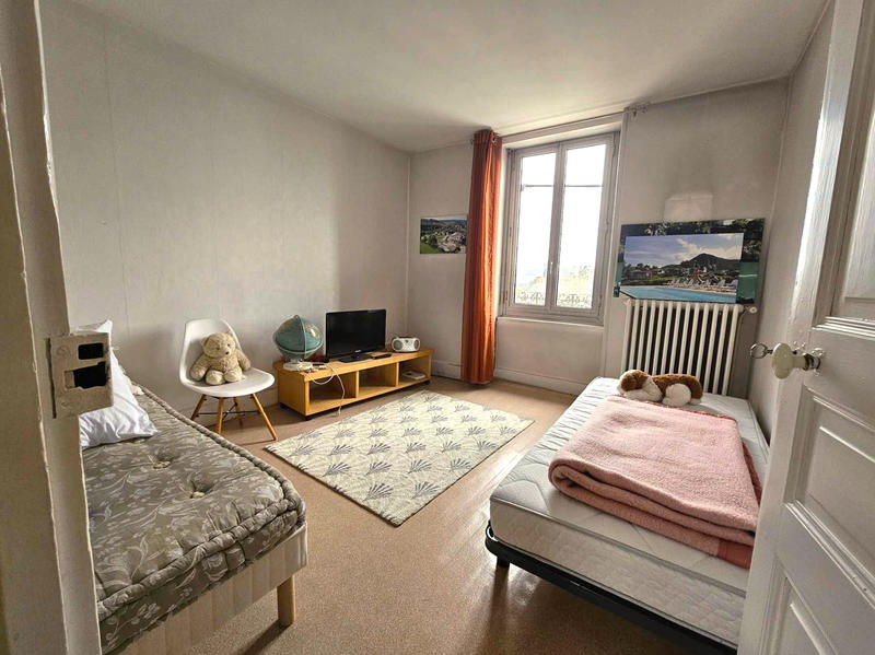 Maison - 250 m² - 10 pièces