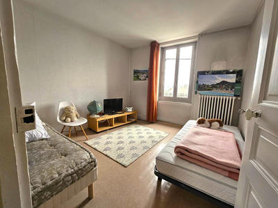 Maison - 250 m² - 10 pièces