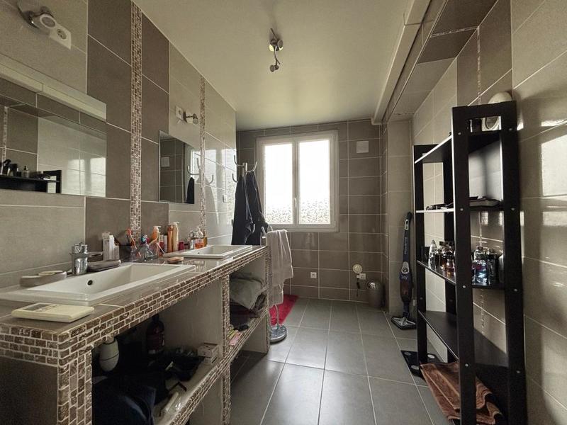 Maison - 169 m² - 4 pièces