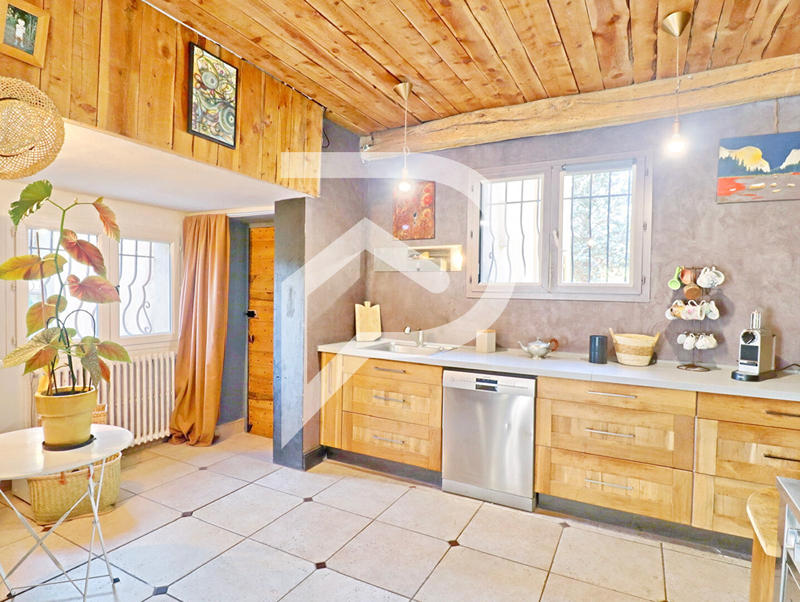 Villa - 183 m² - 12 pièces