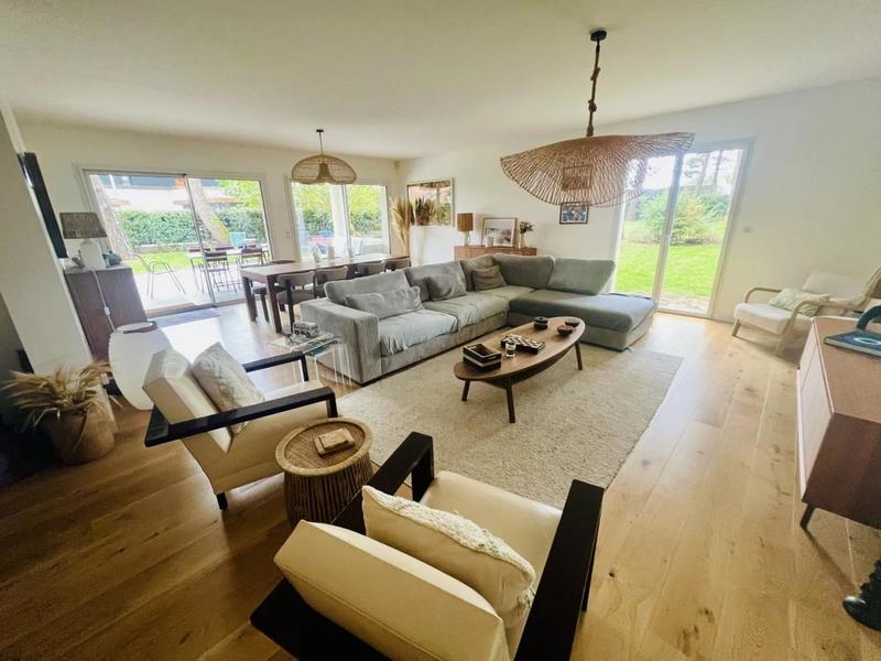 Appartement - 192 m² - 5 pièces