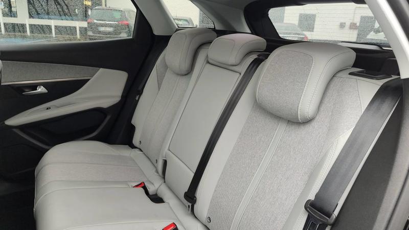 Peugeot 3008 1.5 BlueHDi 130 Allure