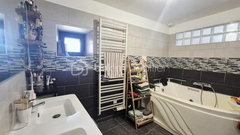 Maison en pierre - 100 m² - 4 pièces