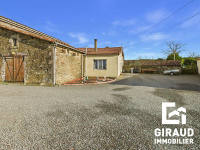 Maison ancienne - 90 m² - 3 pièces