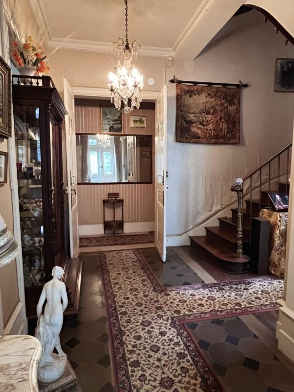 Propriété - 200 m² - 9 pièces