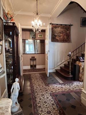 Propriété - 200 m² - 9 pièces