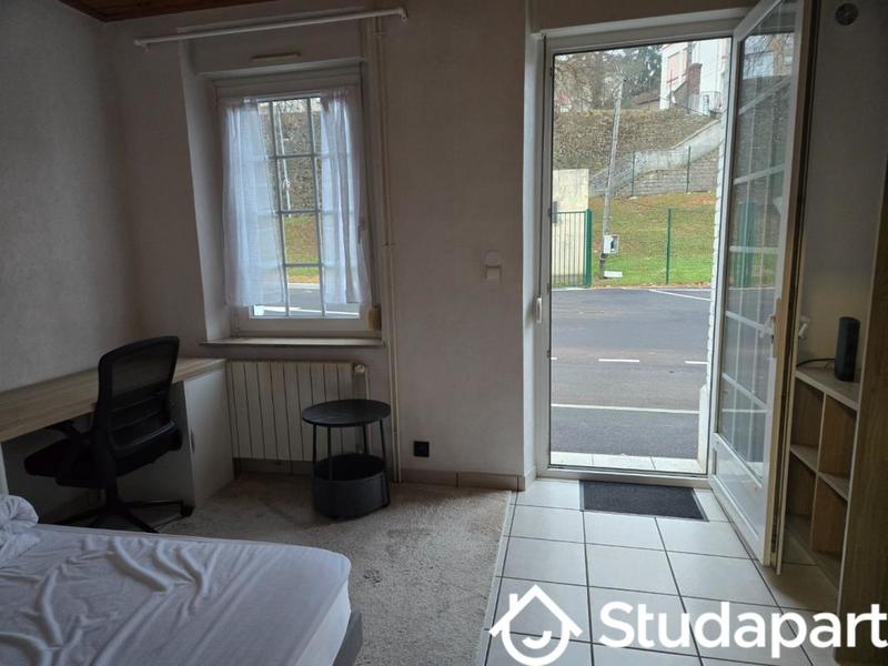 Chambre - 11 m² - 1 pièce