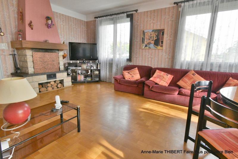 Maison - 202 m² - 6 pièces