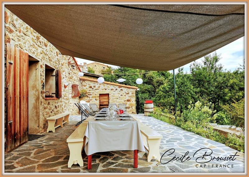 Propriété - 345 m² - 14 pièces