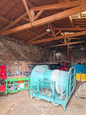 Grange - 167 m² - 1 pièce